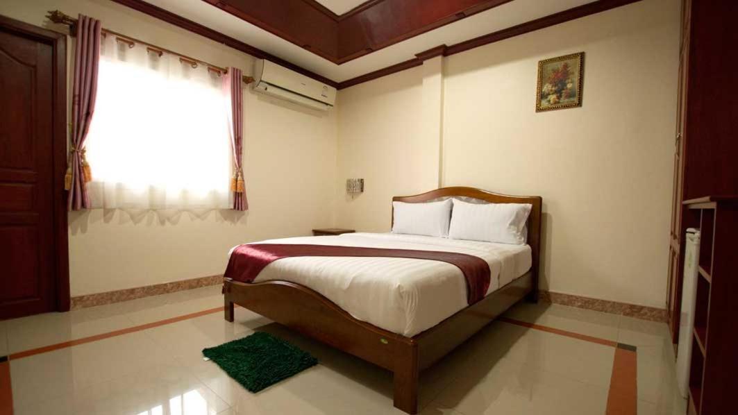 Bluebird Inn Pattaya Exterior photo